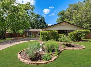 2604 Brentwood Cir, Arlington, TX 76013