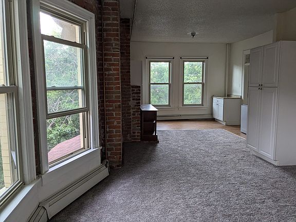 3rd image of 1224 N Washington St #2B