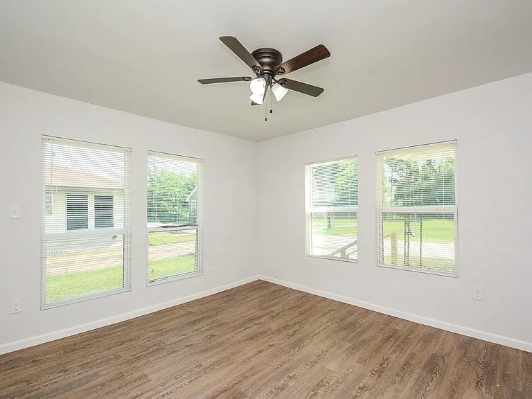 3013 Brackenridge St — Photo 17