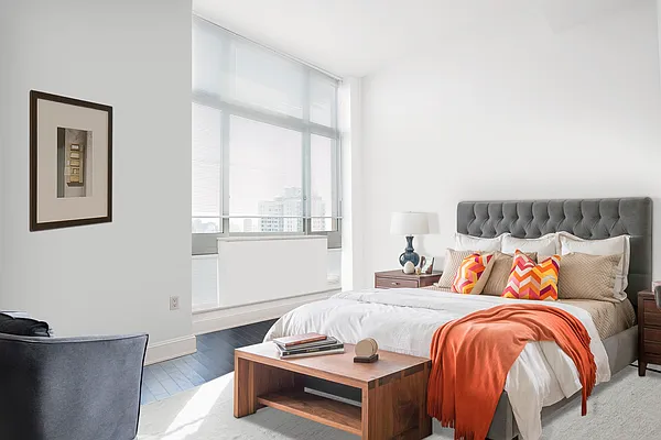 Sold by Waldstar Real Estate LLC | media 25