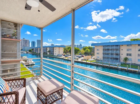 3750 NE 170th St APT 303, North Miami Beach, FL 33160