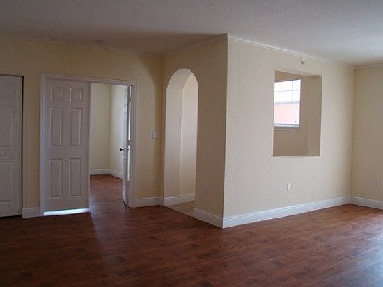 3rd image of 10268 NW 33rd St