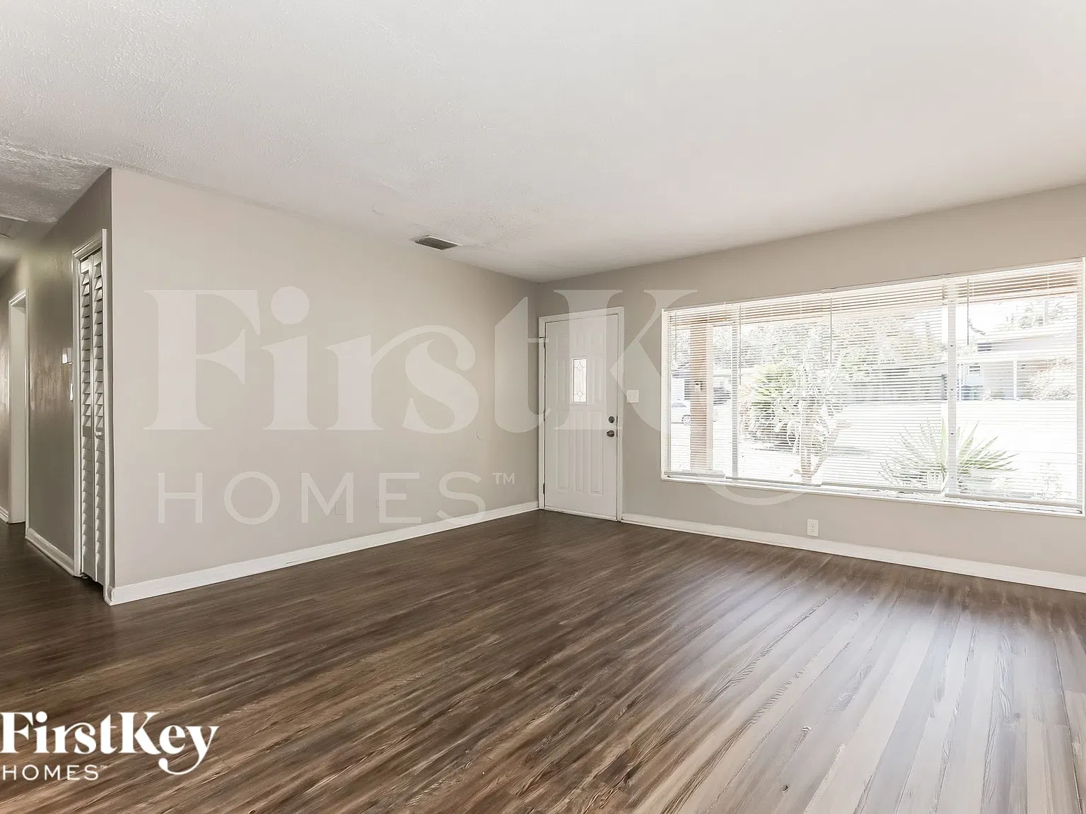 3 bed, 1.0 bath, 1652 sqft, $2,225 — Photo 4