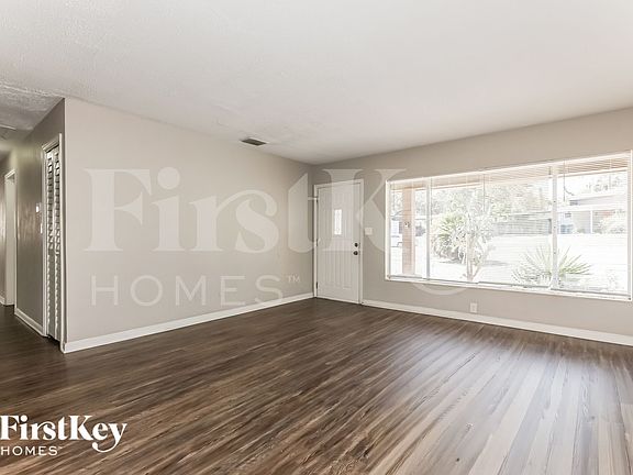 4th image of 3408 E Knollwood St