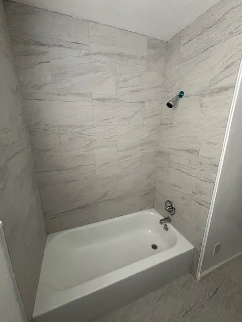 2 bed, 930 sqft, $1,300 — Photo 4