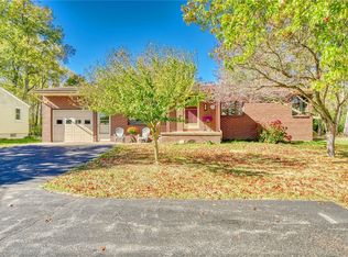 661 Elmgrove Rd, Rochester, NY 14606