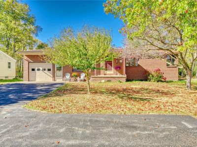 661 Elmgrove Rd, Rochester, NY, 14606