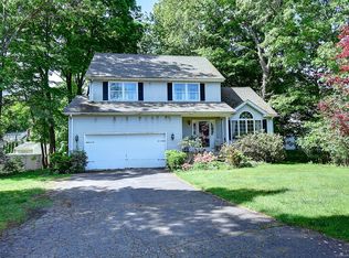 122 E Eldridge St, Manchester, CT 06040