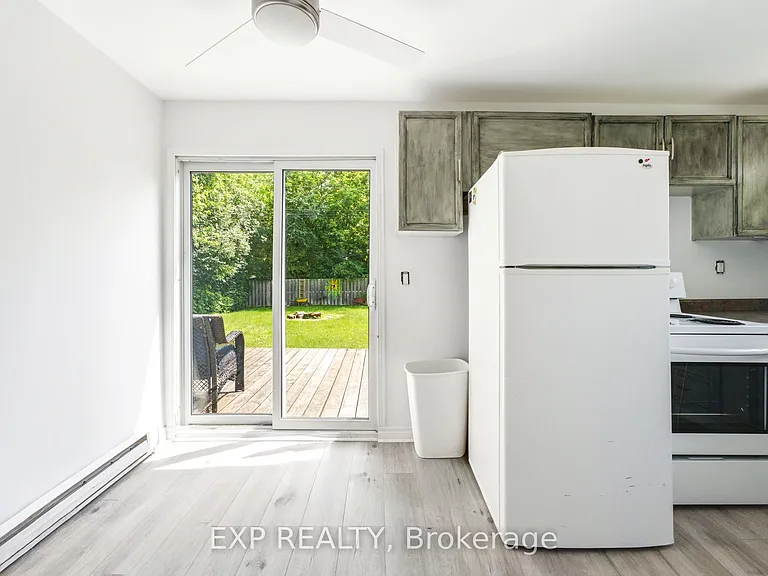 125 Cronsberry Rd — Photo 10