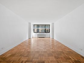 315 W 57th St