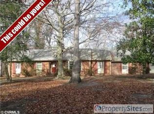 112 Woodview Dr, Sandston, VA 23150