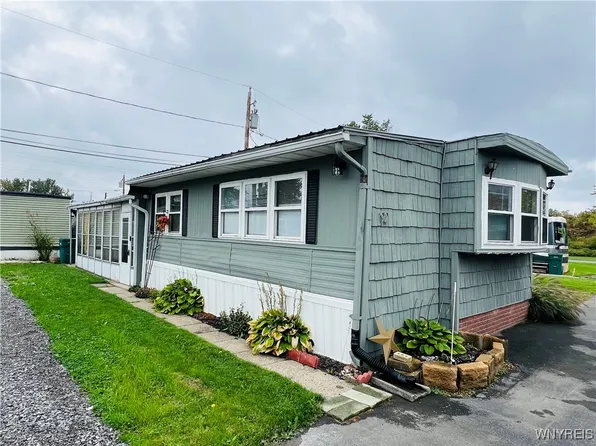 92 Tracy Pkwy, Buffalo, NY 14218