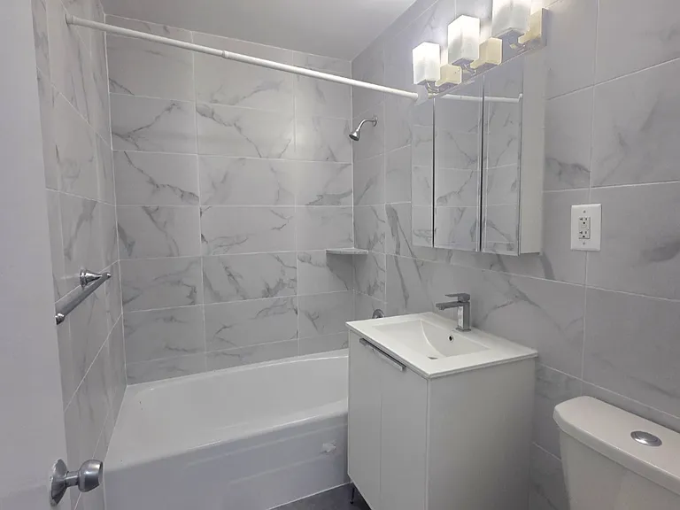 67-00 192nd St #807 — Photo 10