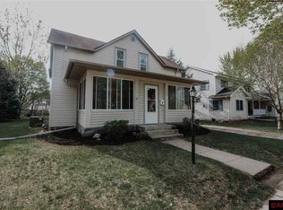 709 N 4th St, Saint Peter, MN 56082