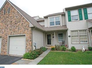 11 Winterset Ct, West Grove, PA 19390