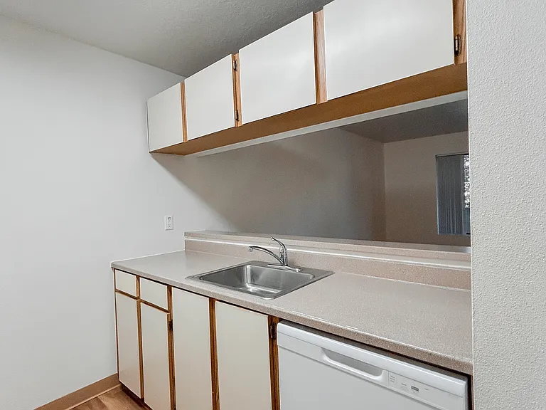 Stone Creek Apartments Beaverton — Photo 44