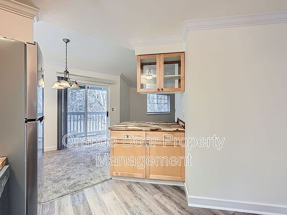 4th image of 23410 18th Ave S