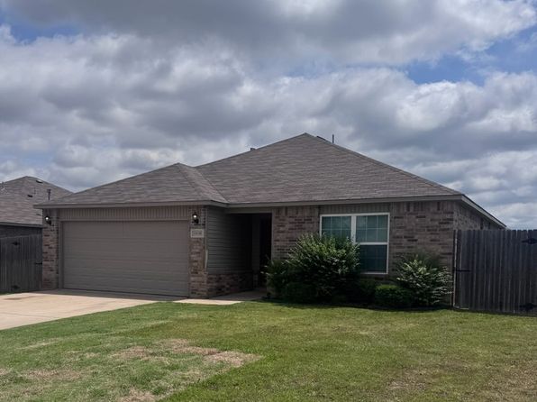 10300 Hidden Village Dr