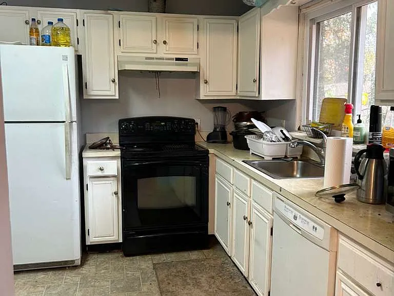 5912 61st Ave — Photo 3