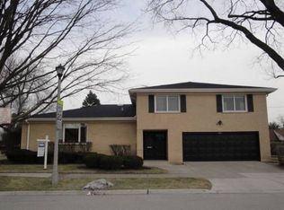 7017 Laramie Ave, Skokie, IL 60077