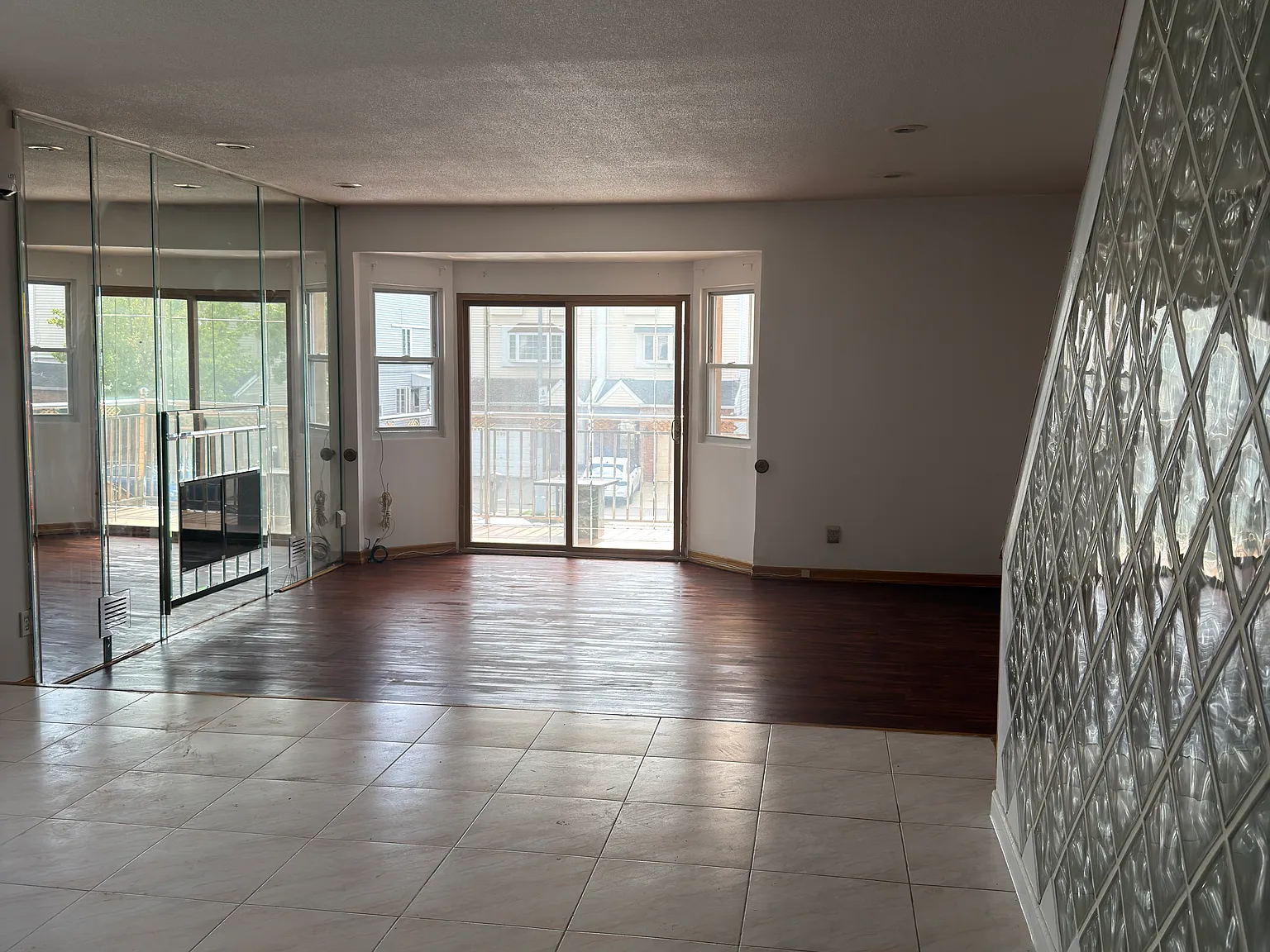 3 bed, 1.5 bath, 1768 sqft, $3,300 — Photo 3