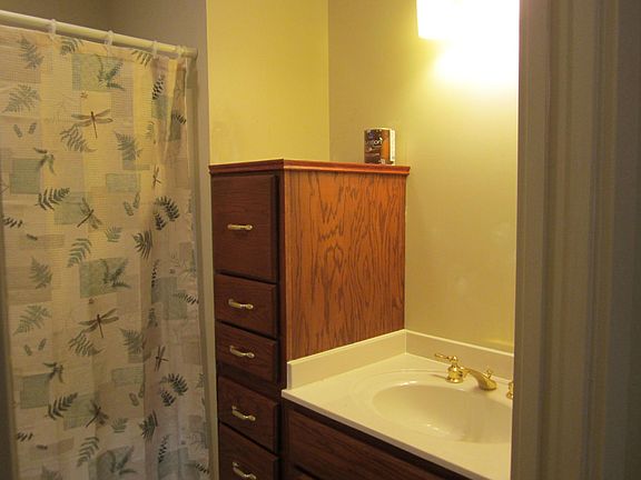 3rd image of 3325 Marshall Ave