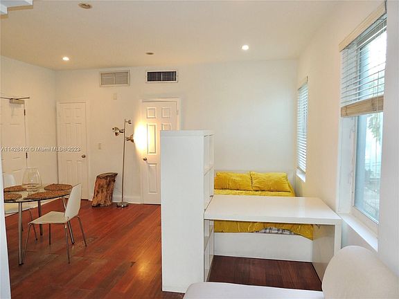 4th image of 750 Jefferson Ave APT 8