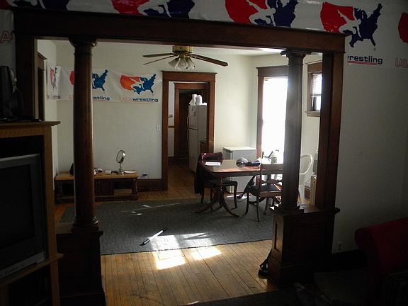2nd image of 811 28th Ave S