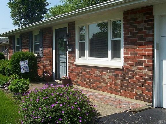 3rd image of 2746 Wyoming Dr