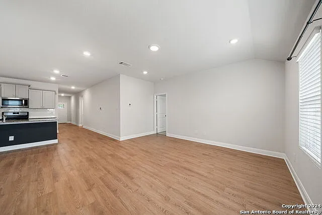 1080 Amble Oak — Photo 13