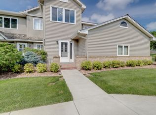 8023 110th St W, Bloomington, MN 55438