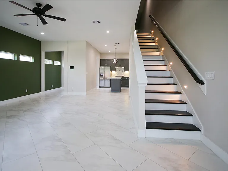 5113 Hershe St #B — Photo 3
