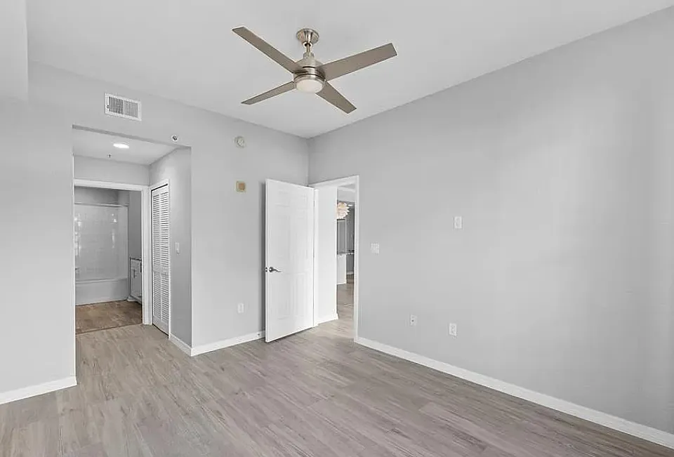 700 S Harbour Island Blvd #238