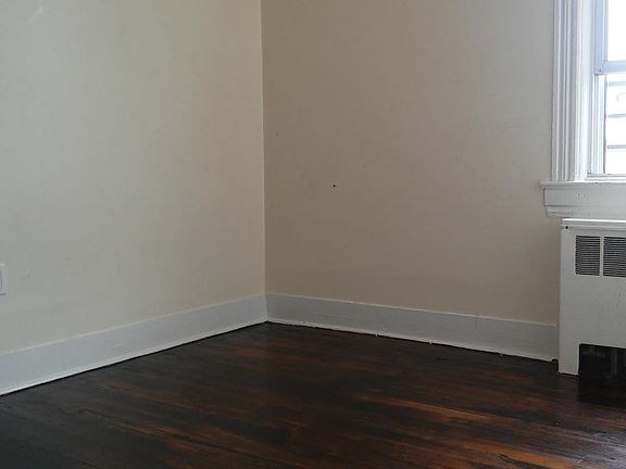 4th image of 125 Webster Ave #Tebr0rz3k