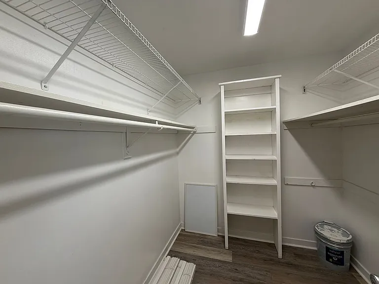237 Georgia St — Photo 13