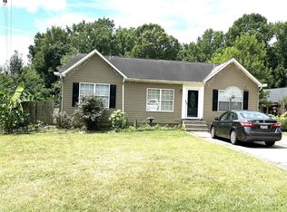 6565 Louglen Cir, Charlotte, NC 28212