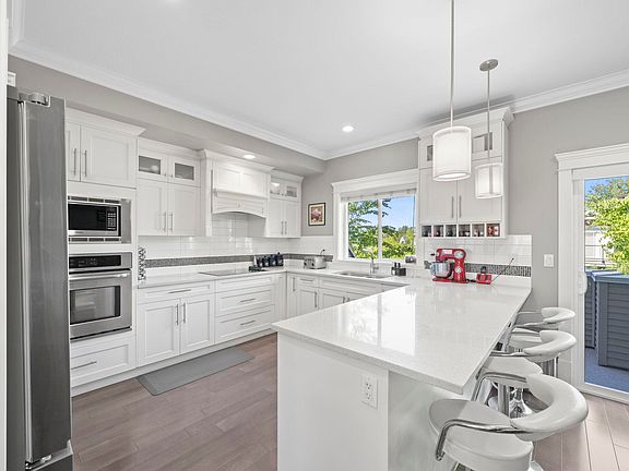 5th image of 7177 179th St #9
