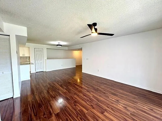 100 Crestwood Ct N #108 — Photo 28