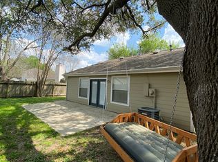 8443 Lake Crystal Dr, Houston, TX 77095