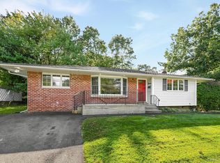 7 Woodridge Drive, Garnerville, NY 10923