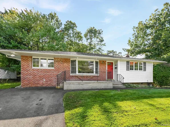 7 Woodridge Drive, Garnerville, NY 10923