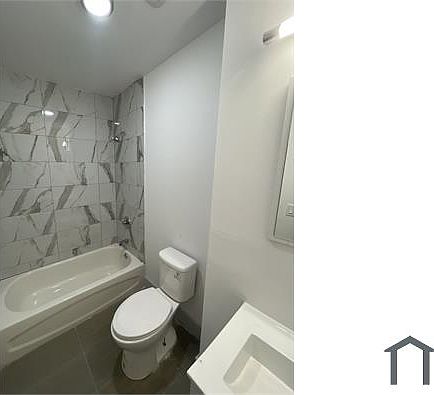 1st image of 31 Victor St APT 2