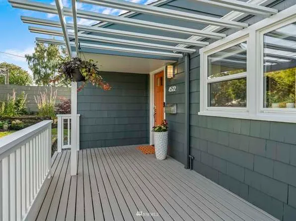4522 NE 54th St, Seattle, WA 98105