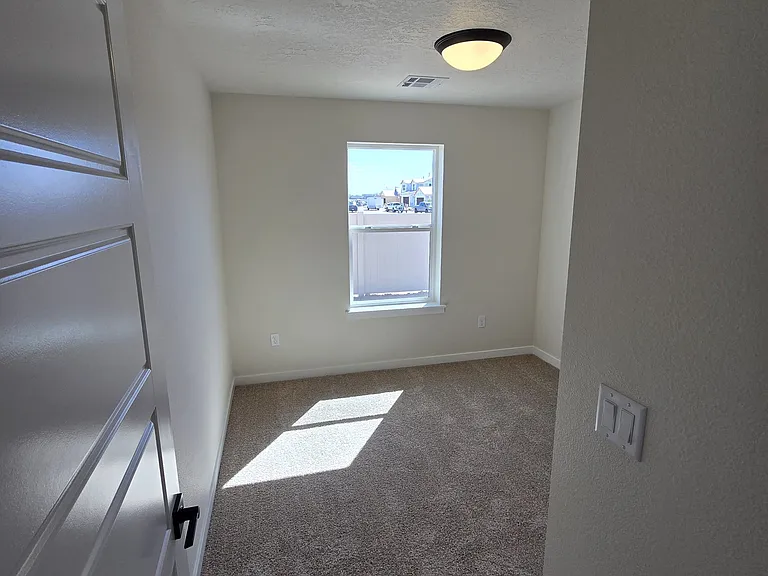 4415 Belethor Ave — Photo 14