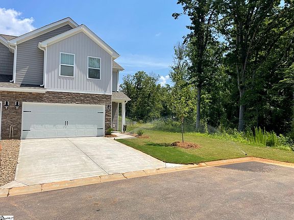 2nd image of 117 Alex Hollow Ln