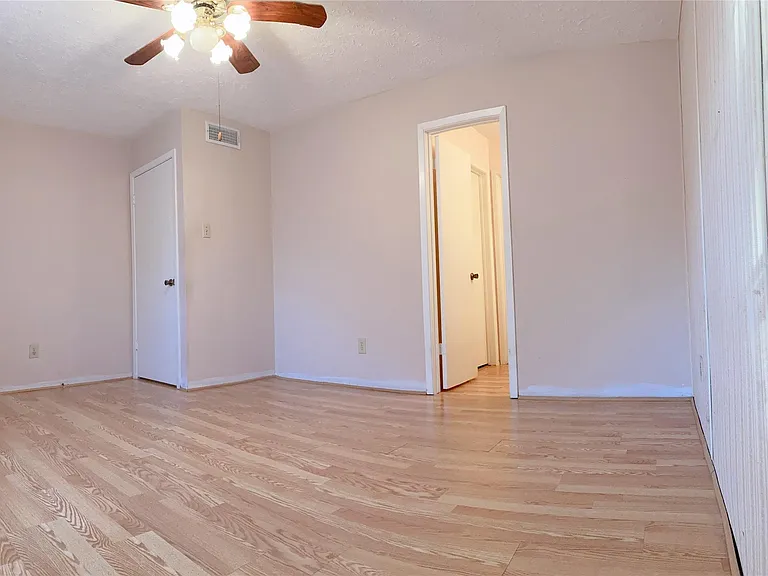 19518 Munsey Ct — Photo 28