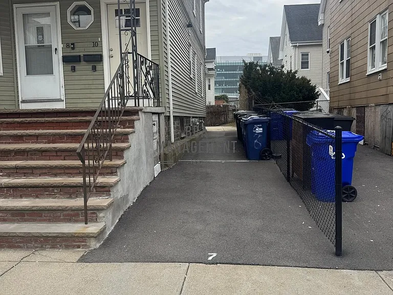10 Benson St — Photo 5