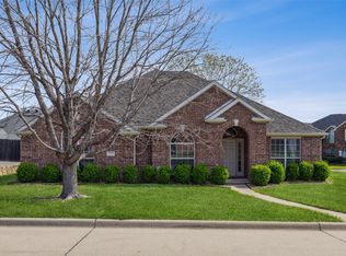 3000 Saint Amanda Dr, Mansfield, TX 76063