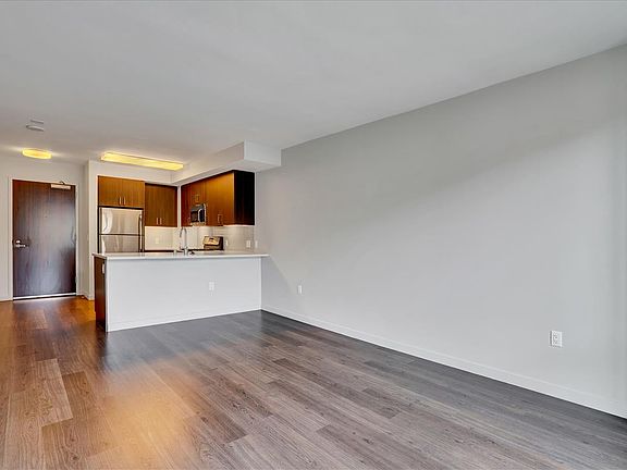 4th image of 103 Polk St #405