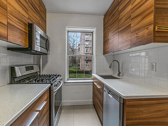 3rd image of 5417 31st Ave APT 2n